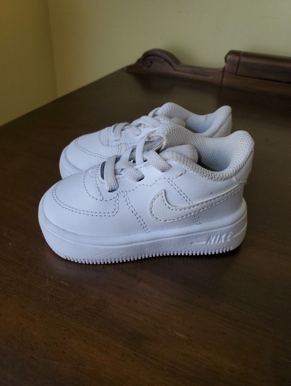 Nike Air Force 1 White Low-Top Sneakers Sz 3 Baby